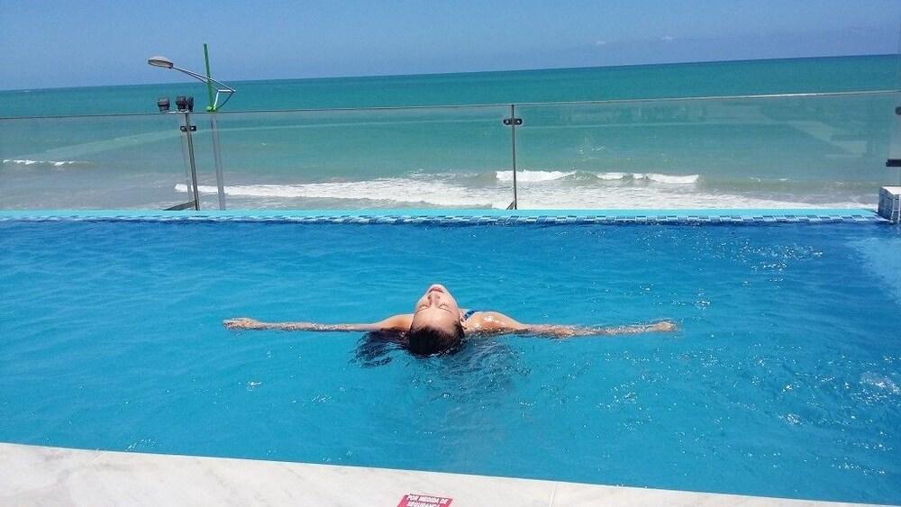 Agua De Coco 4*